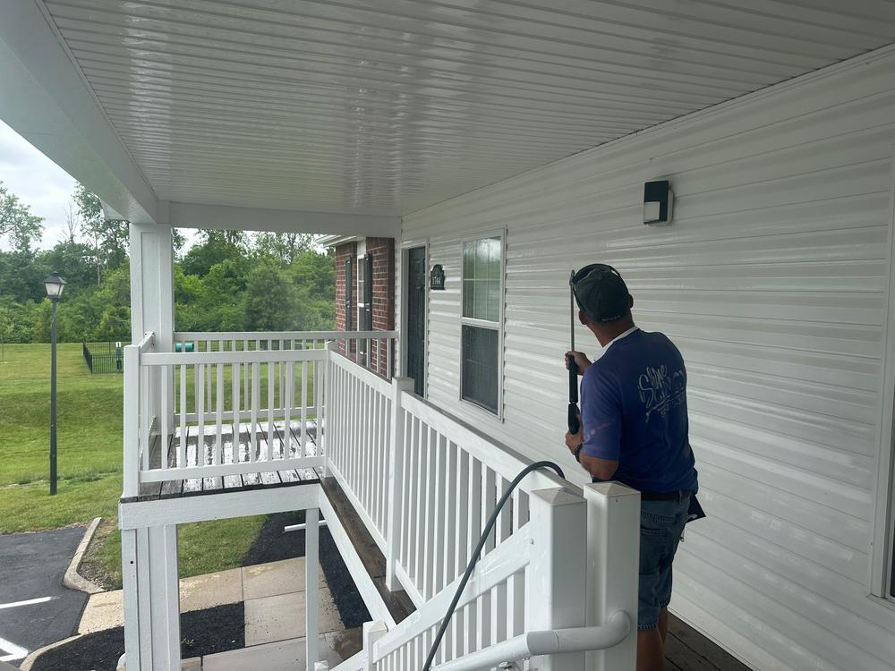 Apartment Complex Cleaning with iShine Cincy Technician and a wand